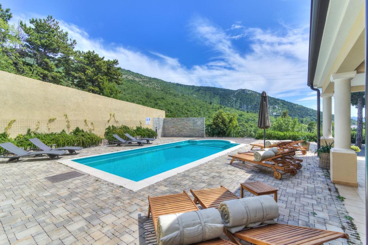 סווטי יוראי Villa Mia מראה חיצוני תמונה