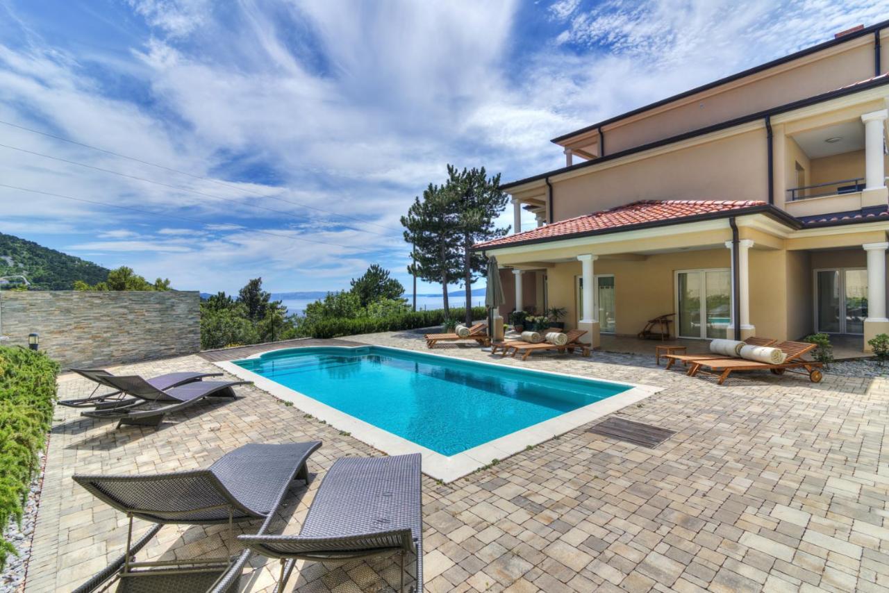 סווטי יוראי Villa Mia מראה חיצוני תמונה